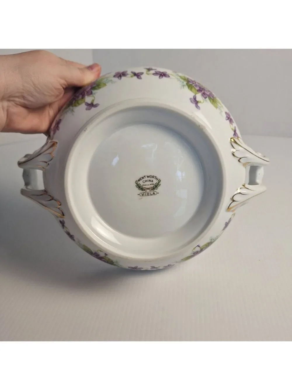 VTG WENTWORTH CHINA JAPAN PURPLE FLORAL GOLD TRIM LIDDED VEGETABLE BOWL VIOLA